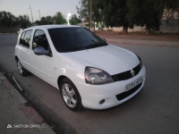 voitures-renault-clio-campus-2013-bye-blida-algerie