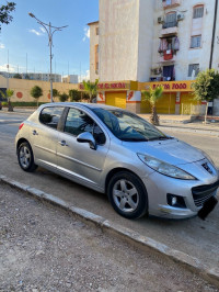 voitures-peugeot-207-2011-bourouba-alger-algerie