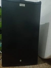Maxi refrégérateur Géant NOIR 