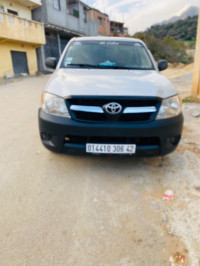 voitures-toyota-hilux-2006-menaceur-tipaza-algerie