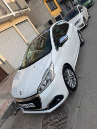 voitures-peugeot-208-2019-allure-facelift-bejaia-algerie