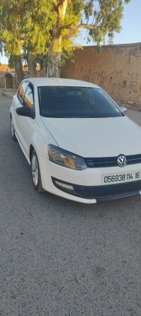 سيارات-volkswagen-polo-2014-trendline-سور-الغزلان-البويرة-الجزائر