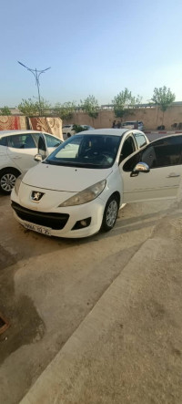 voitures-peugeot-207-2012-constantine-algerie