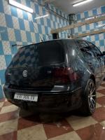 moyenne-berline-volkswagen-golf-4-2002-bou-ismail-tipaza-algerie