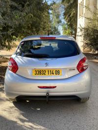 سيارات-peugeot-208-2014-البليدة-الجزائر