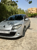 moyenne-berline-renault-megane-3-2009-msila-algerie