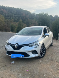 voitures-renault-clio-5-2022-zeen-alger-centre-algerie