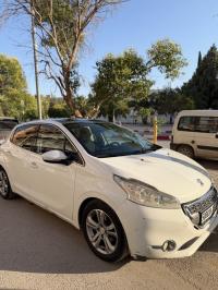 سيارات-peugeot-208-2013-باتنة-الجزائر