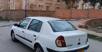 voitures-renault-clio-classique-2004-medea-algerie