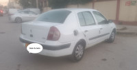 voitures-renault-clio-classique-2004-medea-algerie