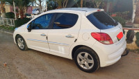 voitures-peugeot-207-2012-el-hadjar-annaba-algerie