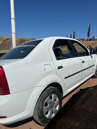 سيارات-dacia-logan-2012-بوقاعة-سطيف-الجزائر