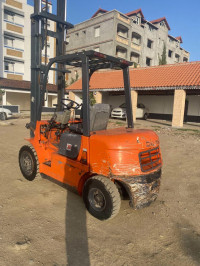 engin-dalian-3-tonne-2012-freha-tizi-ouzou-algerie