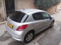 سيارات-peugeot-207-2012-بيضاء-برج-سطيف-الجزائر