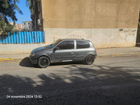 voitures-renault-clio-2-2001-gue-de-constantine-alger-algerie