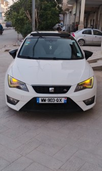 السيارات-النفعية-seat-leon-2014-بسكرة-الجزائر
