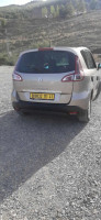 voitures-renault-grand-scenic-2011-souk-ahras-algerie