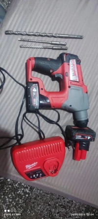 Perforateur milwaukee m12
