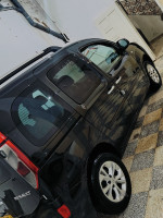 voitures-renault-kangoo-2015-el-kerma-oran-algerie