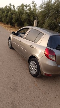 سيارات-renault-clio-3-2012-بوتليليس-وهران-الجزائر
