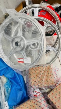 قطع-غيار-pneu-accessoires-moto-vms-الحراش-الجزائر
