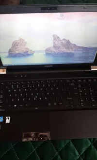 Toshiba i5 8ram 500ssd