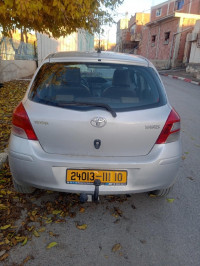 voitures-toyota-yaris-2011-ahnif-bouira-algerie