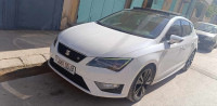 moyenne-berline-seat-leon-2015-linea-r-tlemcen-algerie