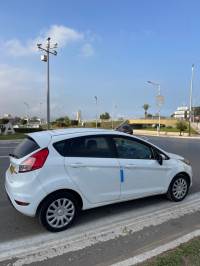 voitures-ford-fiesta-2014-trend-look-kouba-alger-algerie