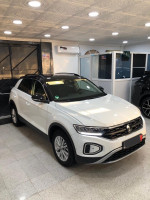 voitures-volkswagen-t-roc-2022-life-beni-mered-blida-algerie