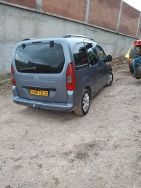 سيارات-citroen-berlingo-2010-عين-فكرون-أم-البواقي-الجزائر