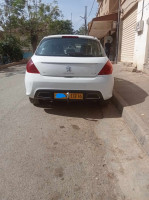 voitures-peugeot-308-2013-hdi-algerie