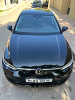 voitures-volkswagen-golf-8-2023-blida-algerie