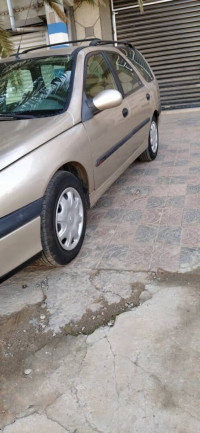 voitures-renault-laguna-1-2000-tiaret-algerie