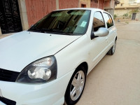 voitures-renault-clio-campus-2012-bye-medea-algerie