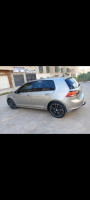 moyenne-berline-volkswagen-golf-7-2017-el-khroub-constantine-algerie