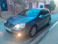 voitures-volkswagen-golf-5-2004-carat-oran-algerie