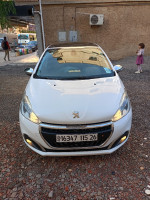 voitures-peugeot-208-2015-allure-facelift-medea-algerie