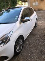 voitures-peugeot-208-2015-allure-facelift-bouskene-medea-algerie