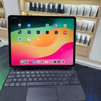 كمبيوتر-لوحي-apple-ipad-pro-2020-129-256g-magic-keyboard-باب-الزوار-الجزائر