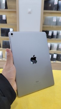 كمبيوتر-لوحي-apple-ipad-pro-2th-32g-wifi-باب-الزوار-الجزائر