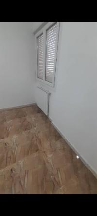 شقة-كراء-5-غرف-الجزائر-زرالدة