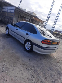 voitures-renault-laguna-1-1994-ain-azel-setif-algerie