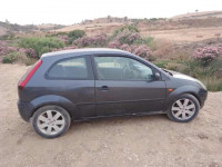 mini-citadine-ford-fiesta-2001-algerie