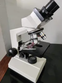 Microscope  médical 