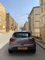 voitures-renault-clio-4-2014-dynamique-skikda-algerie