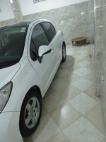 voitures-peugeot-207-2012-allure-bordj-el-kiffan-alger-algerie