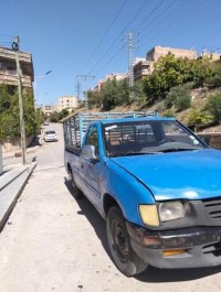 شاحنة-isuzu-2002-قسنطينة-الجزائر