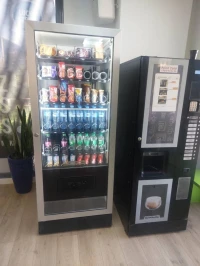 Distributeurs automatiques de café snack boissons 