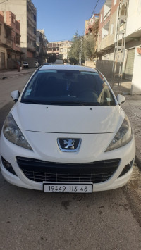 voitures-peugeot-207-2013-ferdjioua-mila-algerie